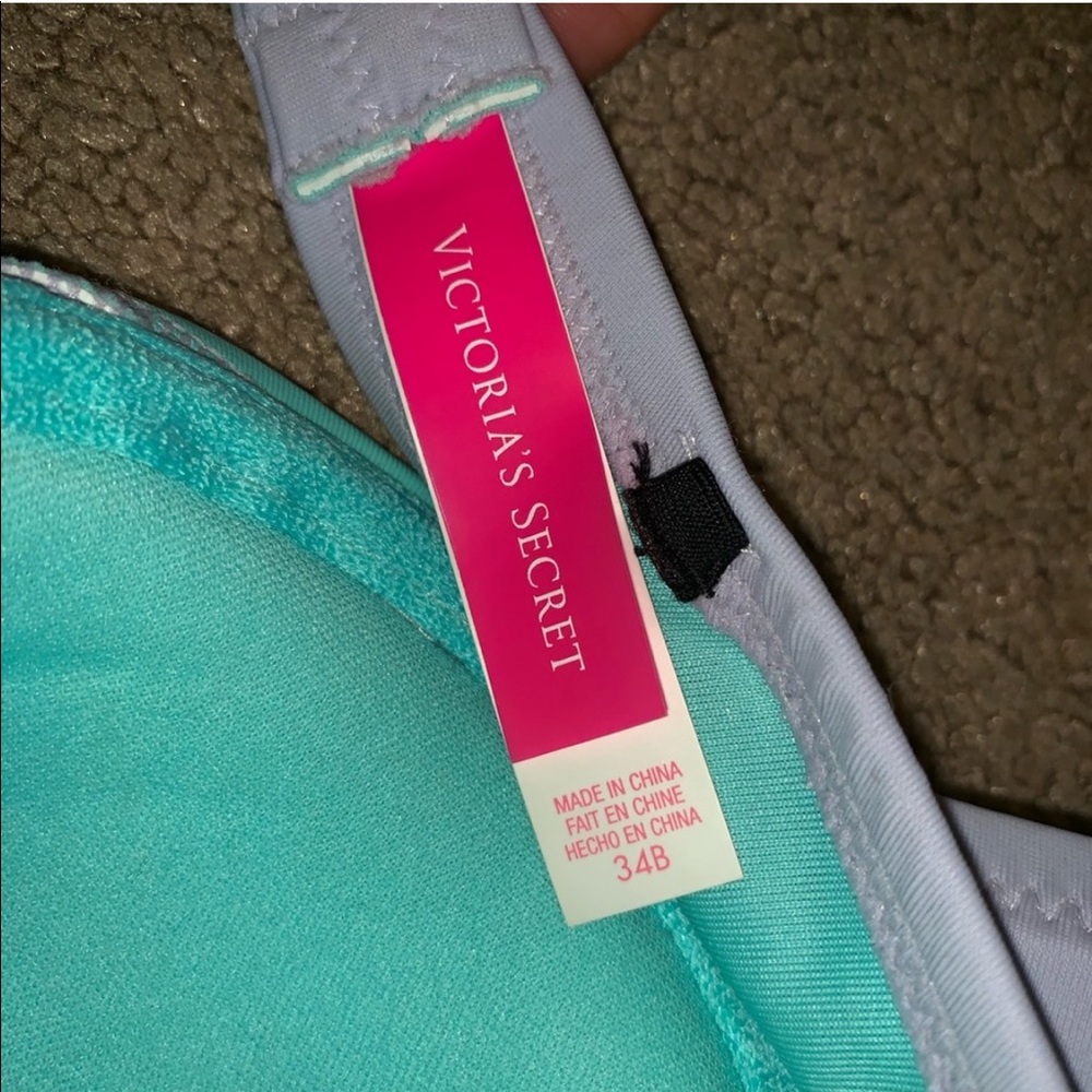 VS Triangl-Styled Bikini Top - Picture 6 of 8